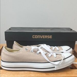 Converse size 8 never worn tan sneakers